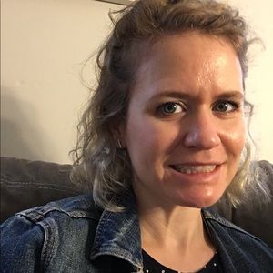 Meet your Posher, Lauren